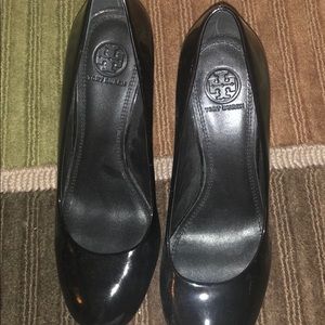 Tory Burch heels, never worn. Size 7.5. Black